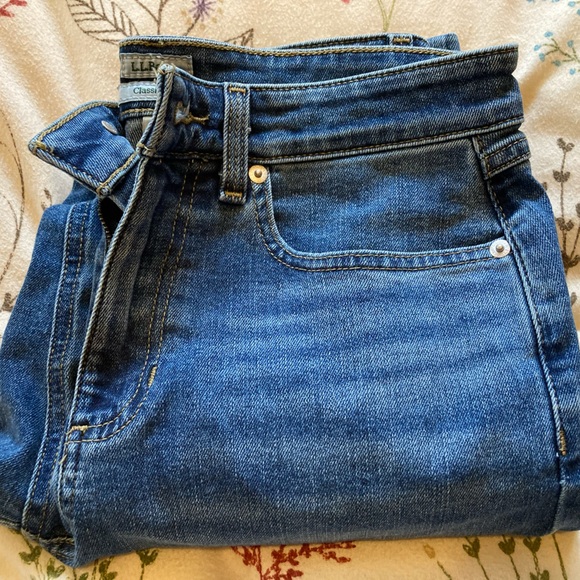 LL Bean Classic Fit jeans • size 6 • EUC • only worn once! High rise jeans - Picture 3 of 10